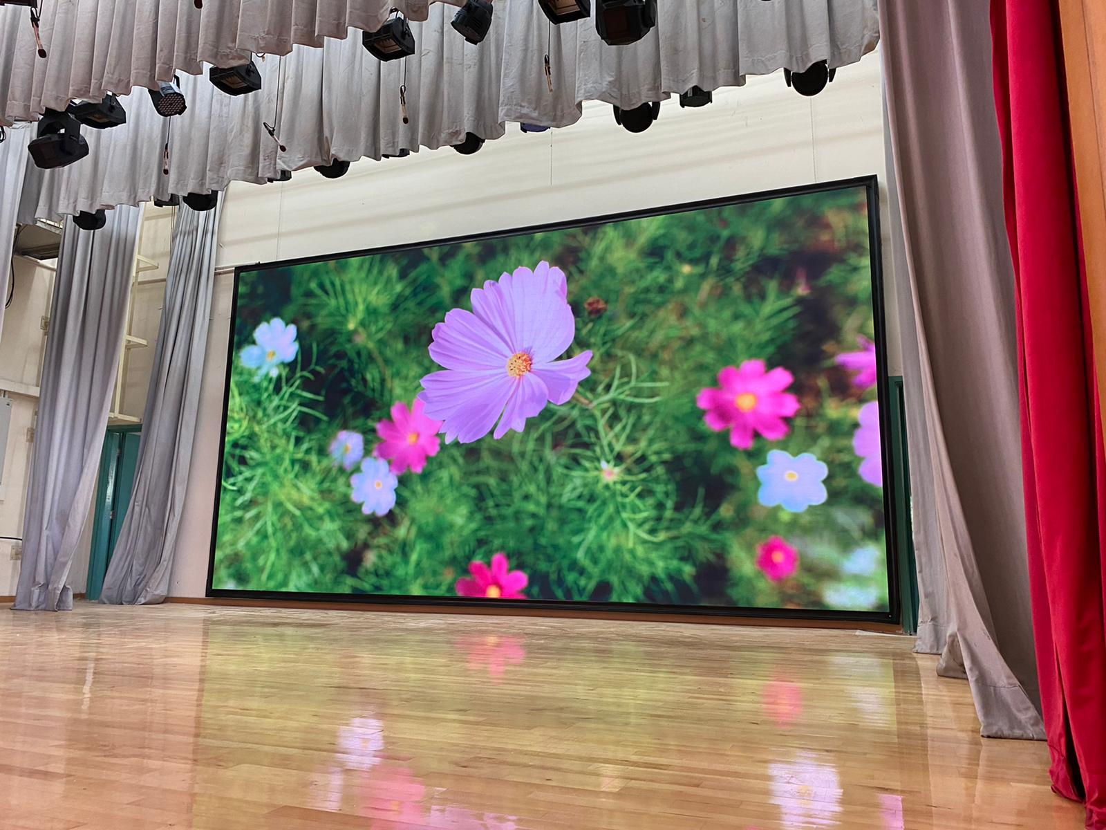 Hong Kong Qingsonghou Baoyuan Middle School Auditorium LED Display  - pH1.86 Full Color LED Screen