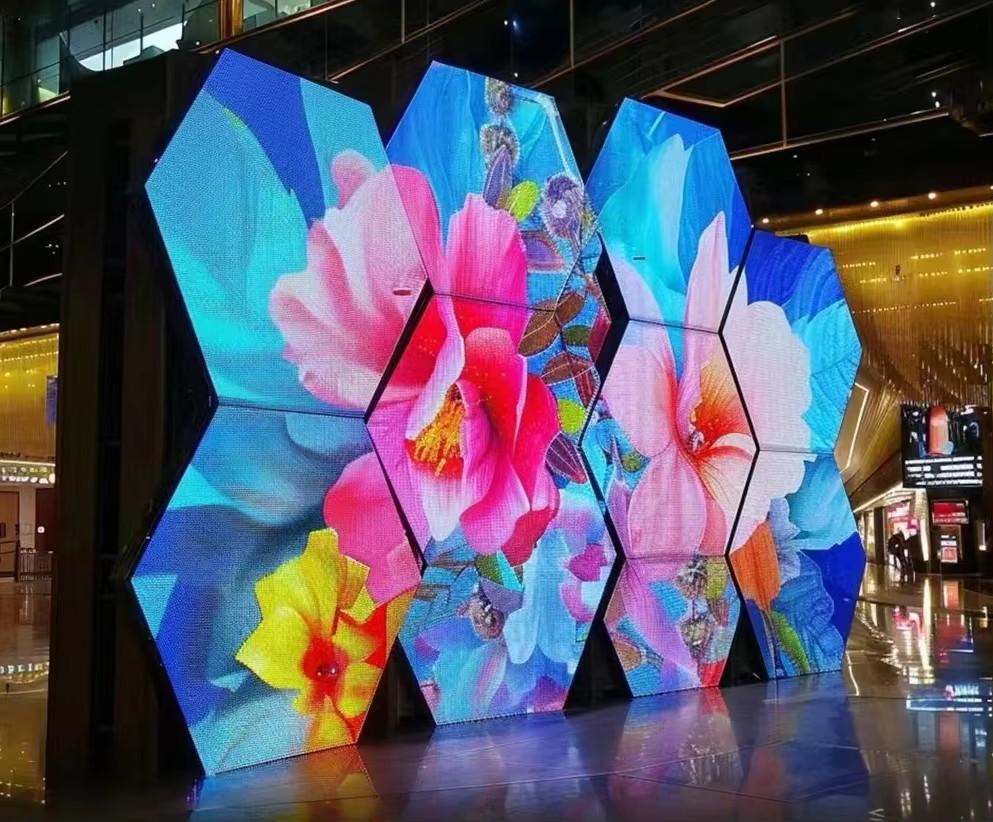 Hexagonal Led Screen / Full Color Hexagon Special-Shaped LED Display