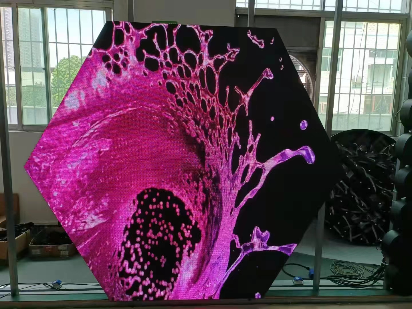 Outdoor led display P3.1 Hexagonal LED Display Screen