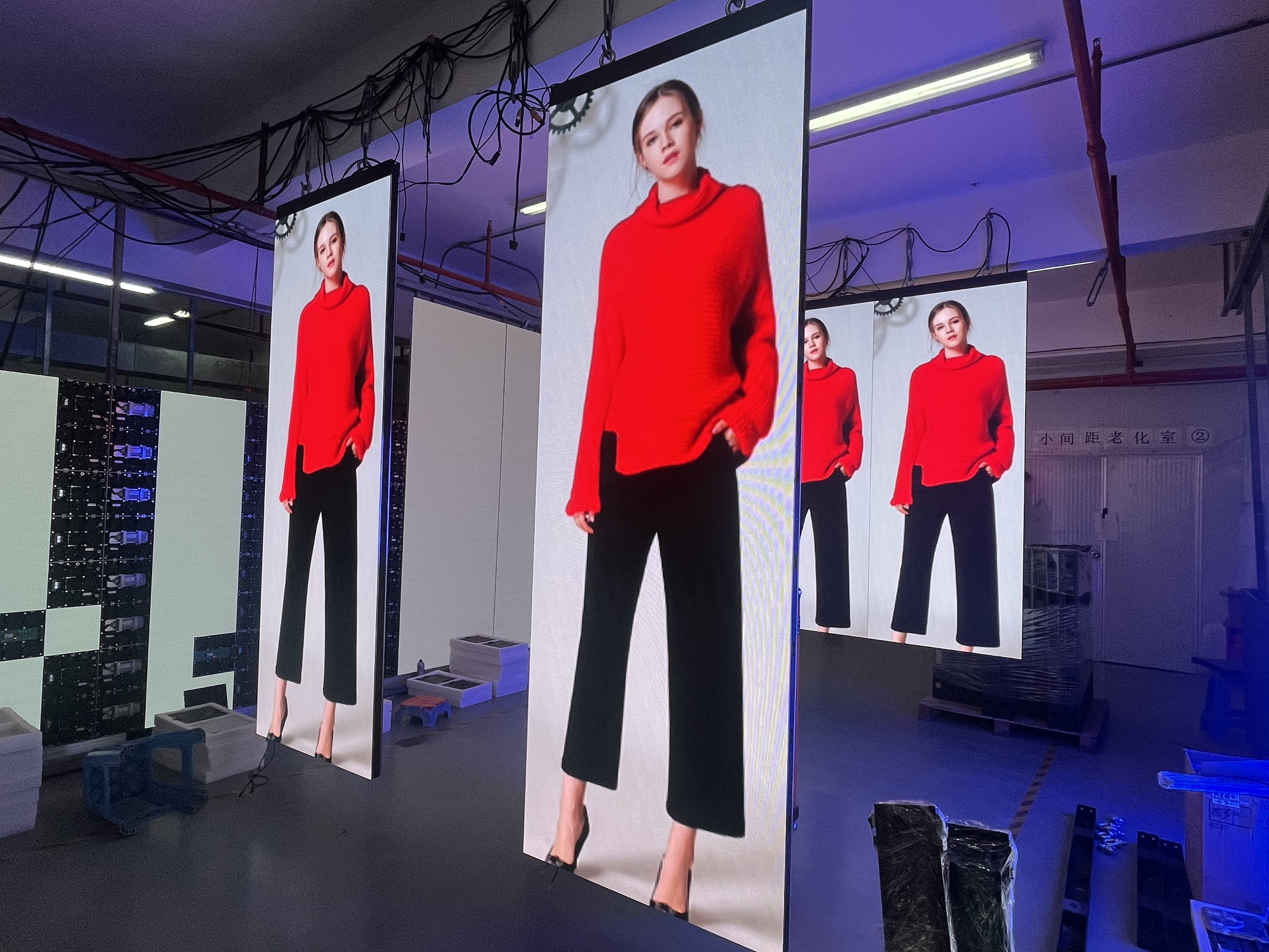 P2.6 Indoor ultra-thin double-sided LED display screen
